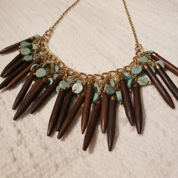 Wood and turquoise necklace - Picture 3 of 6